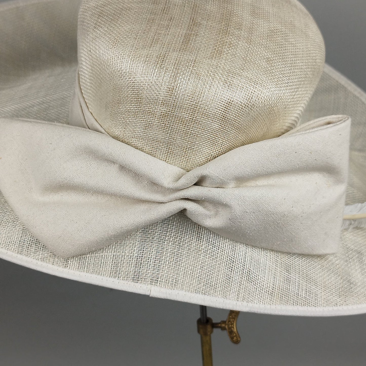 Linen Glow